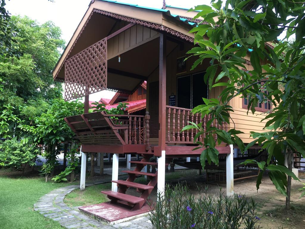 The Little Lopburi Village Экстерьер фото